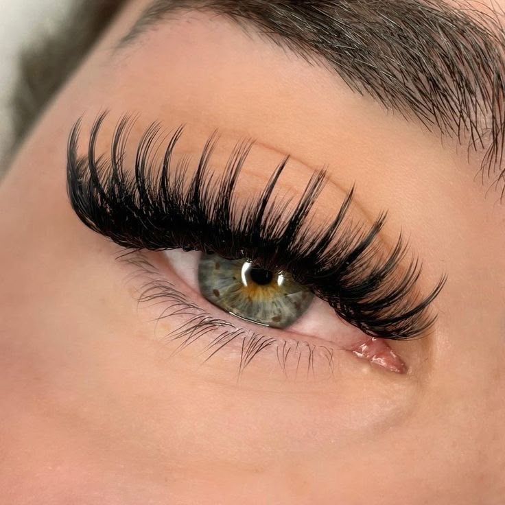Wispy Volume at Lash Studio Patong